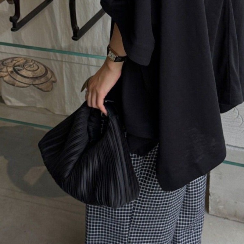 Fashion Shell Pleated Handbag  - Interior Design High End ulasan dan harga